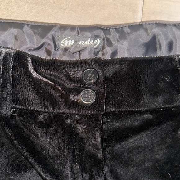 Y2K Mandee Black Shiny Velour Cuffed Shorts - Picture 2 of 4